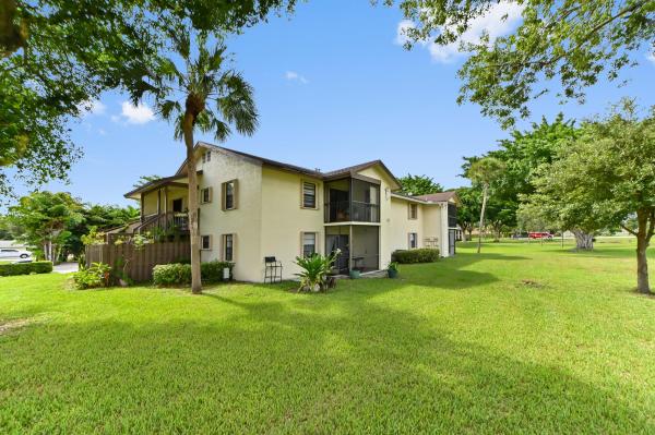 Gables East Of Boca Barwood, 23378 Lyons Rd #204, Boca Raton, Florida 33428, image 3