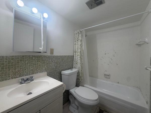 Romont South Green, 20210 NE 2nd Ave #V14, Miami Gardens, Florida 33179, image 3