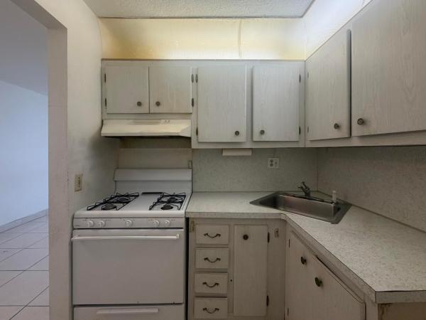 Romont South Green, 20210 NE 2nd Ave #V14, Miami Gardens, Florida 33179, image 2