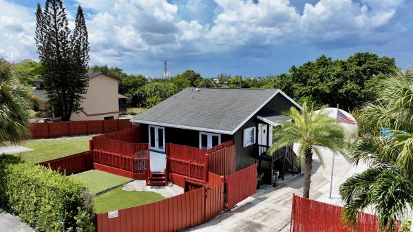 907 N A St, Lake Worth Beach, Florida 33460, image 1