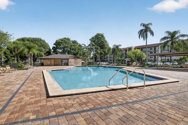 Ivanhoe At Century Village, 1500 SW 131st Way #410N, Pembroke Pines, Florida 33027, image 3