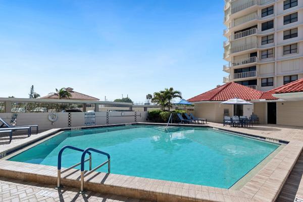 Dunes Towers, 5480 N Ocean Dr #B7C, Riviera Beach, Florida 33404, image 2