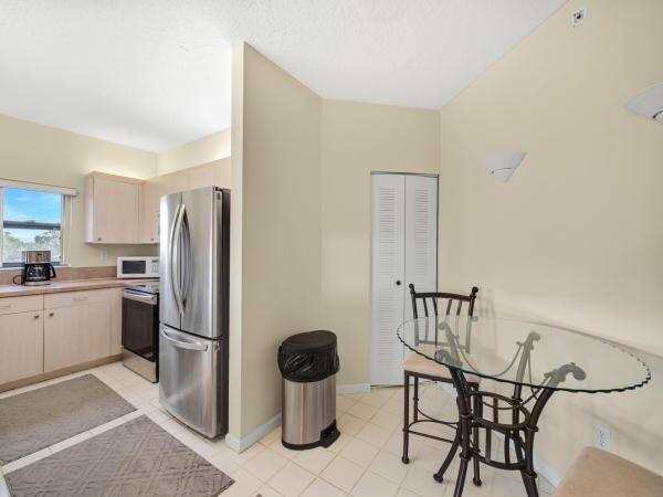 Uno Lago, 200 Uno Lago Dr #405, Juno Beach, Florida 33408, image 3