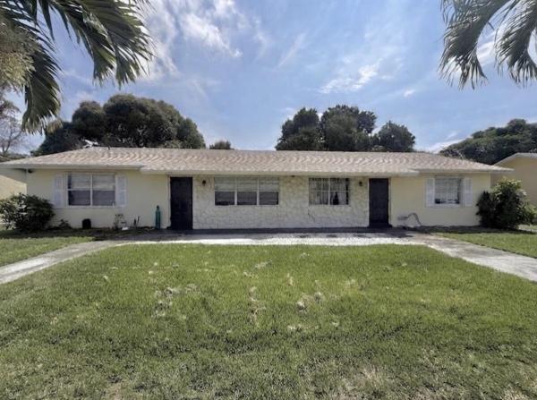 Roan Court, 3830 E Roan Ct E, West Palm Beach, Florida 33403, image 2