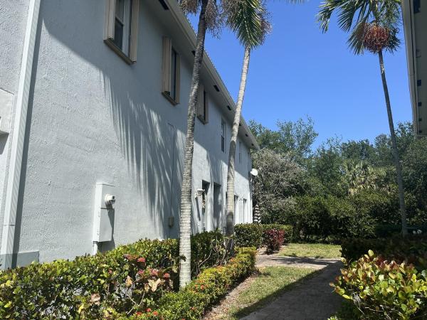 Thousand Oaks, 3231 Laurel Ridge Cir, Riviera Beach, Florida 33404, image 1