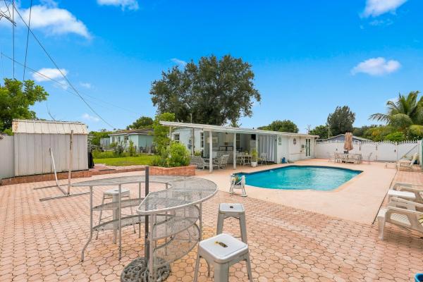 Frost Park, 3239 Dolan Rd, Palm Springs, Florida 33406, image 1