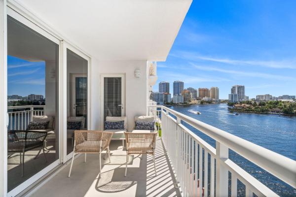 Bayshore Towers, 511 Bayshore Dr #810, Fort Lauderdale, Florida 33304, image 2