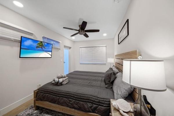 Highland Estates, 2817 NE 9th Ave, Wilton Manors, Florida 33334, image 1