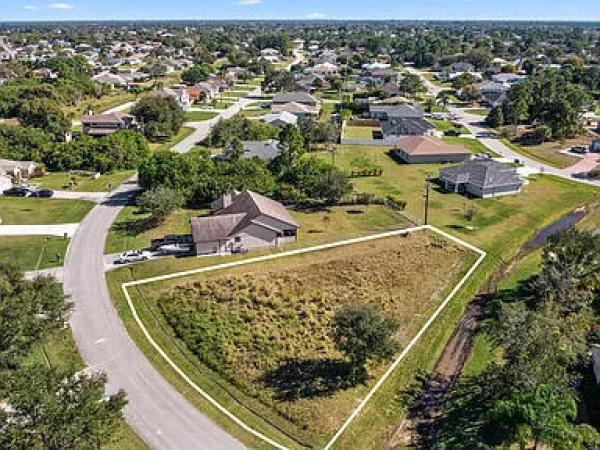 544 SW Columbus Dr, Port St. Lucie, Florida 34953, image 2