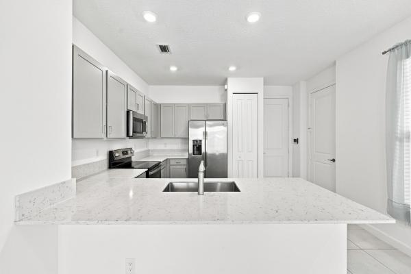 Arbor Parc - Mediterranea, 2011 Tamarind Dr, Riviera Beach, Florida 33410, image 1