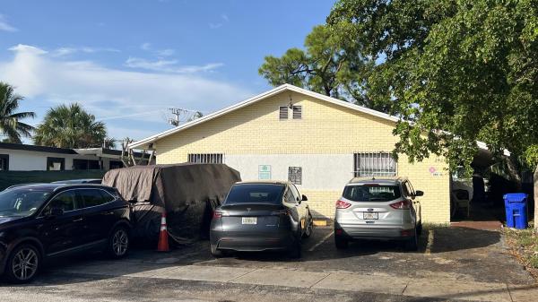 2421 NW 8th Pl #1-2, Fort Lauderdale, Florida 33311, image 2