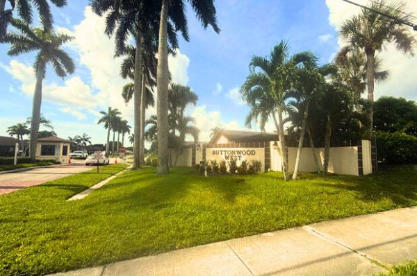 Buttonwood West, 6315 Tall Cypress Cir, Greenacres, Florida 33463, image 3