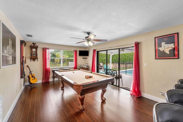 Chevy Chase, 4025 NW 105th Ave, Coral Springs, Florida 33065, image 2