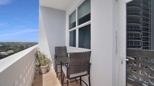Galt Towers, 4250 Galt Ocean Dr #PH-M, Fort Lauderdale, Florida 33308, image 2