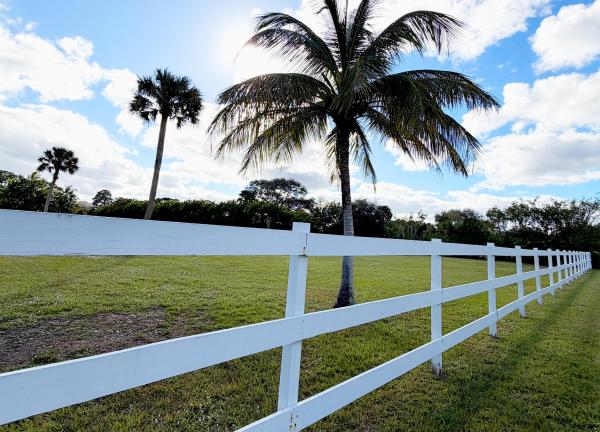Square Lake, 4656 Lillian Ave, Palm Beach Gardens, Florida 33418, image 1