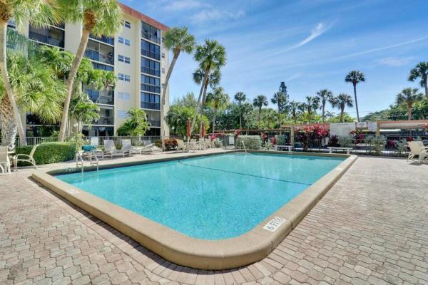 Garden Aire Village South, 2350 NE 14th Street Cswy #209, Pompano Beach, Florida 33062, image 2
