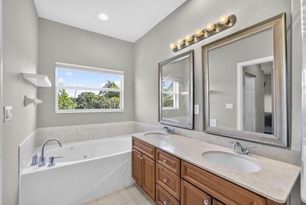 Conch Key Villas, 433 NE 1st St, Pompano Beach, Florida 33060, image 2