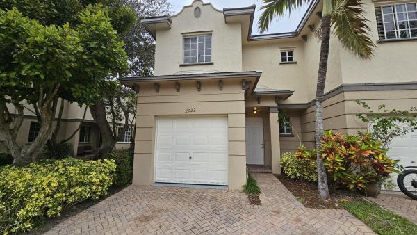 Marsh Harbour, 2022 Island Dr, Riviera Beach, Florida 33404, image 3