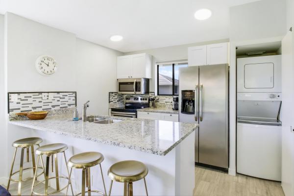 Club Cottages, 108 Club Dr, Palm Beach Gardens, Florida 33418, image 3