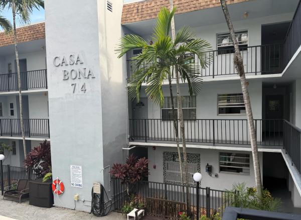 Casa Bona, 714 NE 10th St #205, Hallandale Beach, Florida 33009, image 3