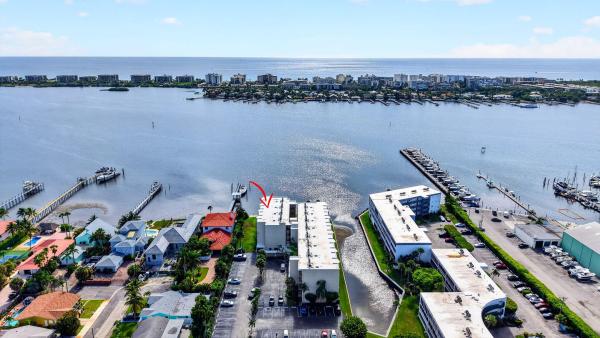 Hidden Harbour Of The Palm Beaches, 896 N Federal Hwy #421, Lantana, Florida 33462, image 3