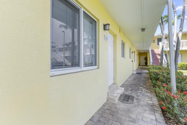 Wilton Place, 2655 NE 8th Ave #106, Wilton Manors, Florida 33334, image 2