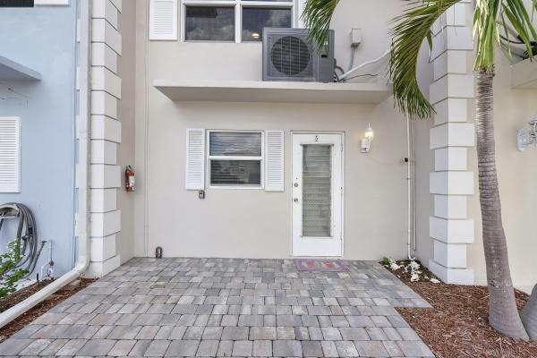 Woodcrest Arms, 2500 NE 36th St #5, Lighthouse Point, Florida 33064, image 1