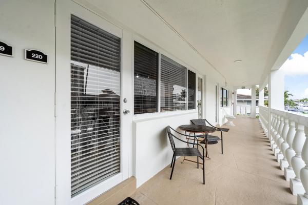 Waterside On The Intracoastal, 2881 NE 32nd St #220, Fort Lauderdale, Florida 33306, image 2