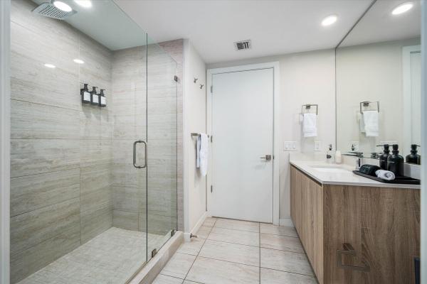 Quadro, 3900 Biscayne Blvd #S-910, Miami, Florida 33137, image 1