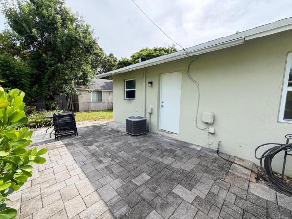 Palm Beach Gardens No HOA, 8744 Sunset Dr, Palm Beach Gardens, Florida 33410, image 2