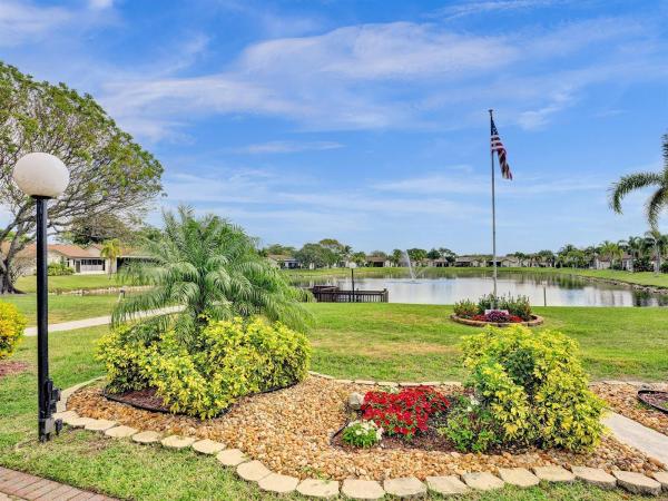 The Meadows Of Crystal Lake, 2186 SW 16th Cir, Deerfield Beach, Florida 33442, image 2