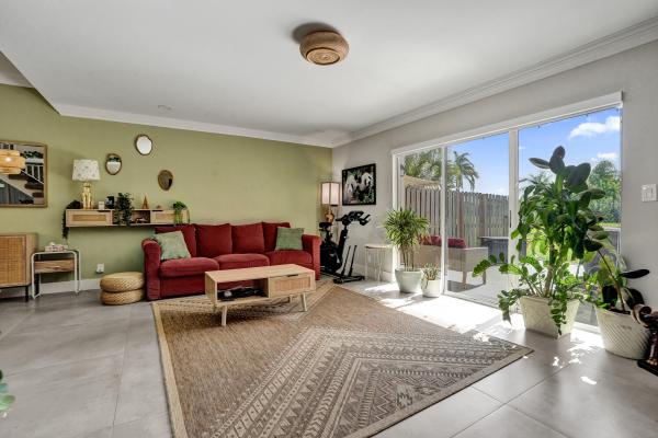 Townhouses Of Crystal Lake, 4799 NW 9th Ave, Deerfield Beach, Florida 33064, image 1