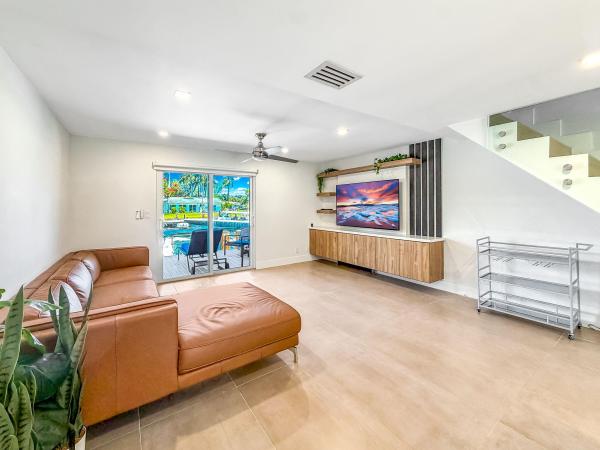 Sun Harbour Townhomes, 2721 NE 15th St, Pompano Beach, Florida 33062, image 1