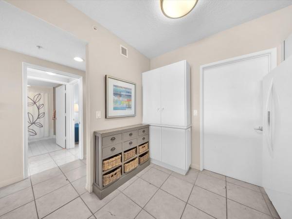 Marina Bay Club, 18100 N Bay Rd #707, Sunny Isles Beach, Florida 33160, image 3