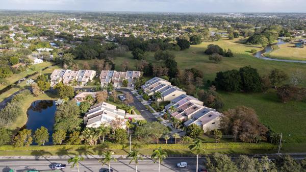 Coventry Green At Wellington, 1989 Canterbury Cir, Wellington, Florida 33414, image 1