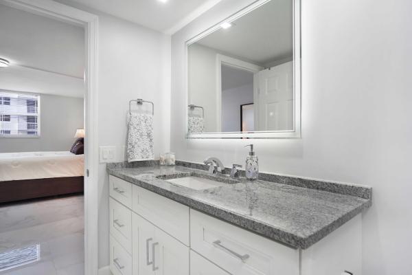 Oxford Towers, 1501 S Ocean Dr #905, Hollywood, Florida 33019, image 1
