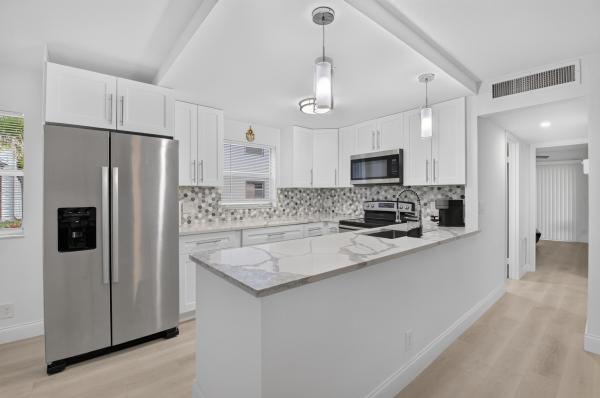 352 Brittany H, Delray Beach, Florida 33446, image 3