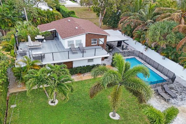 Linns, 311 SE 3rd Ave #UPSTAIRS, Delray Beach, Florida 33483, image 1
