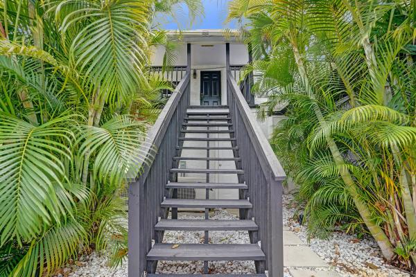 Linns, 311 SE 3rd Ave #UPSTAIRS, Delray Beach, Florida 33483, image 3
