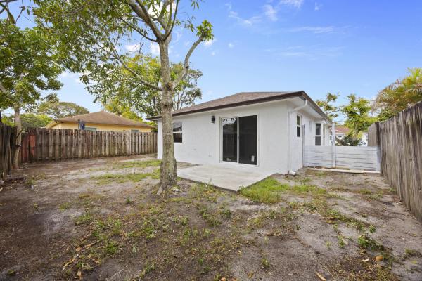 The Courts At Boynton Place, 5664 Boynton Cres, Boynton Beach, Florida 33437, image 3