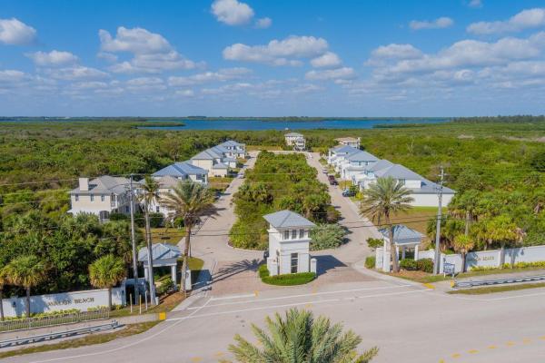 Avalon Beach, 103 Ocean Ests Dr, Fort Pierce, Florida 34949, image 2