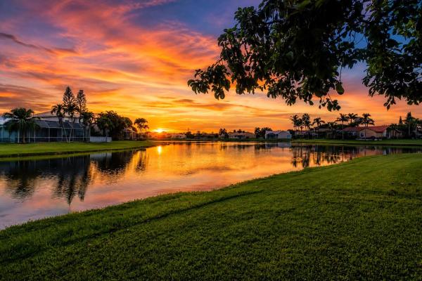 Boca Vista Estates, 9224 Lake Serena Dr, Boca Raton, Florida 33496, image 2