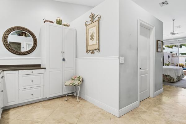 Fairway Villas, 221 Green Point Cir, Palm Beach Gardens, Florida 33418, image 3
