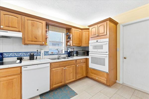 Westlake, 9843 NW 75th Ct, Tamarac, Florida 33321, image 2