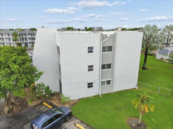 Royal Park Gardens 1, 6600 Royal Palm Blvd #215B, Margate, Florida 33063, image 3