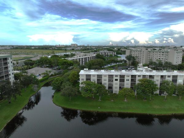Olympic Pointe At Cypress Bend, 2226 N Cypress Bend Dr #103, Pompano Beach, Florida 33069, image 2