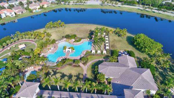 Hamblin Village, 3173 Hartridge Ter, Wellington, Florida 33414, image 3