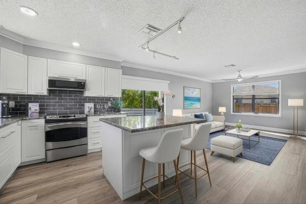 Mango Villas Townhouse, 324 W Pine St #11, Lantana, Florida 33462, image 2