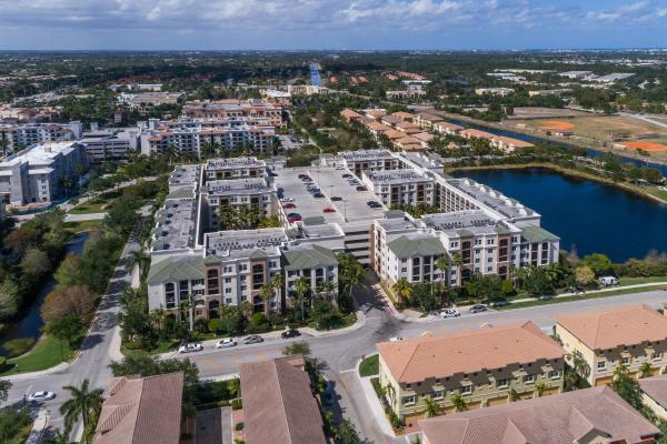 Vizcaya Lakes, 1660 Renaissance Commons Blvd #2421, Boynton Beach, Florida 33426, image 3