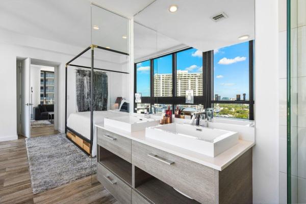 Paraiso Bay, 650 NE 32nd St #1508, Miami, Florida 33137, image 1